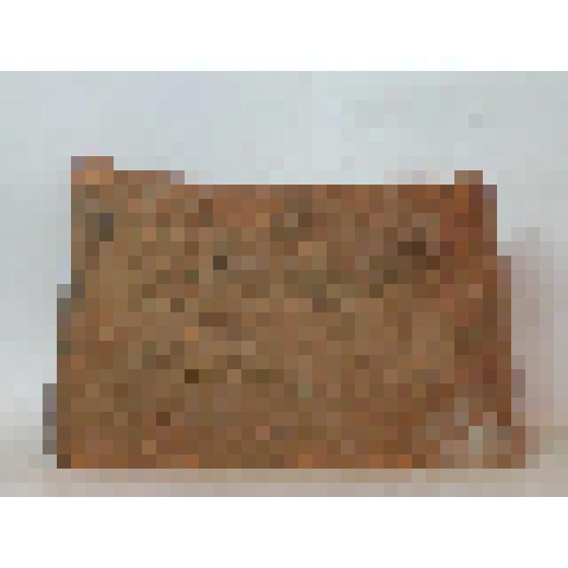 Изразец печной, стенной, рельефный, терракотовый (красный). Фрагмент