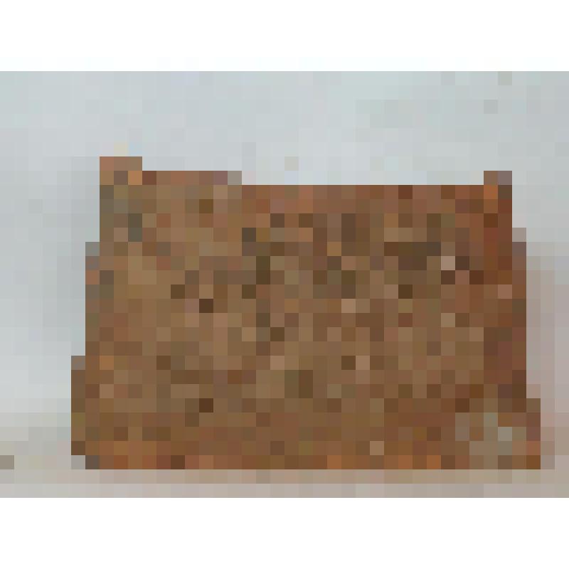 Изразец печной, стенной, рельефный, терракотовый (красный). Фрагмент