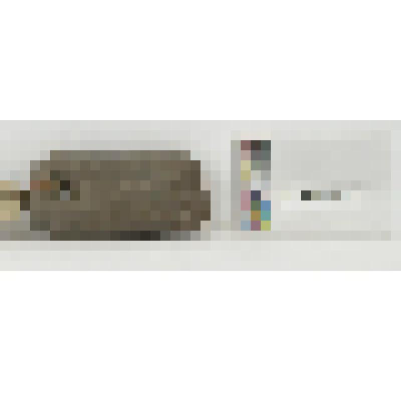 Оселок каменный с отверстием и со сбитым концом, коричневатый