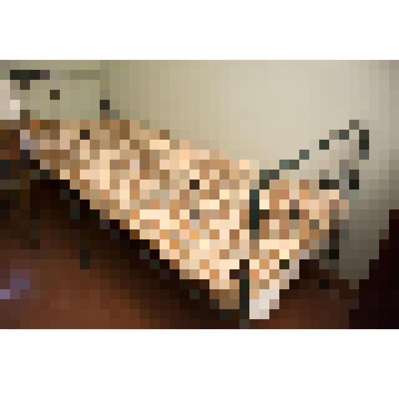 Матрас односпальный, прямоугольной формы, обтянут тиком, набит ватой