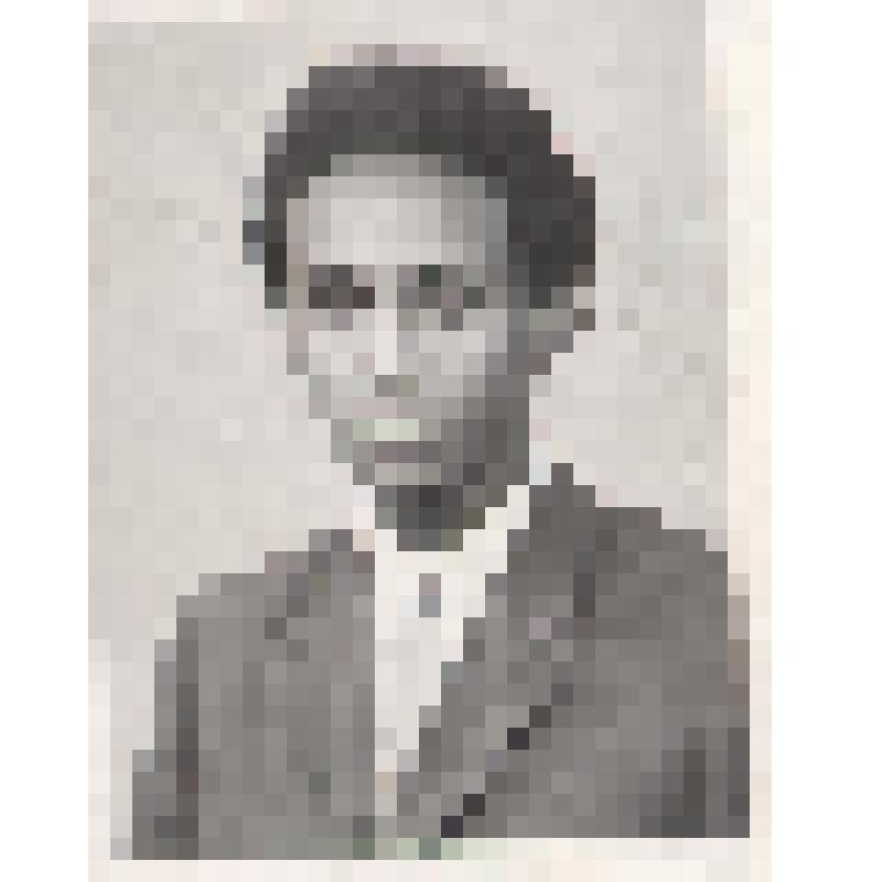 Фото.
Доктор Охрам Омар – выпускник ВГМИ