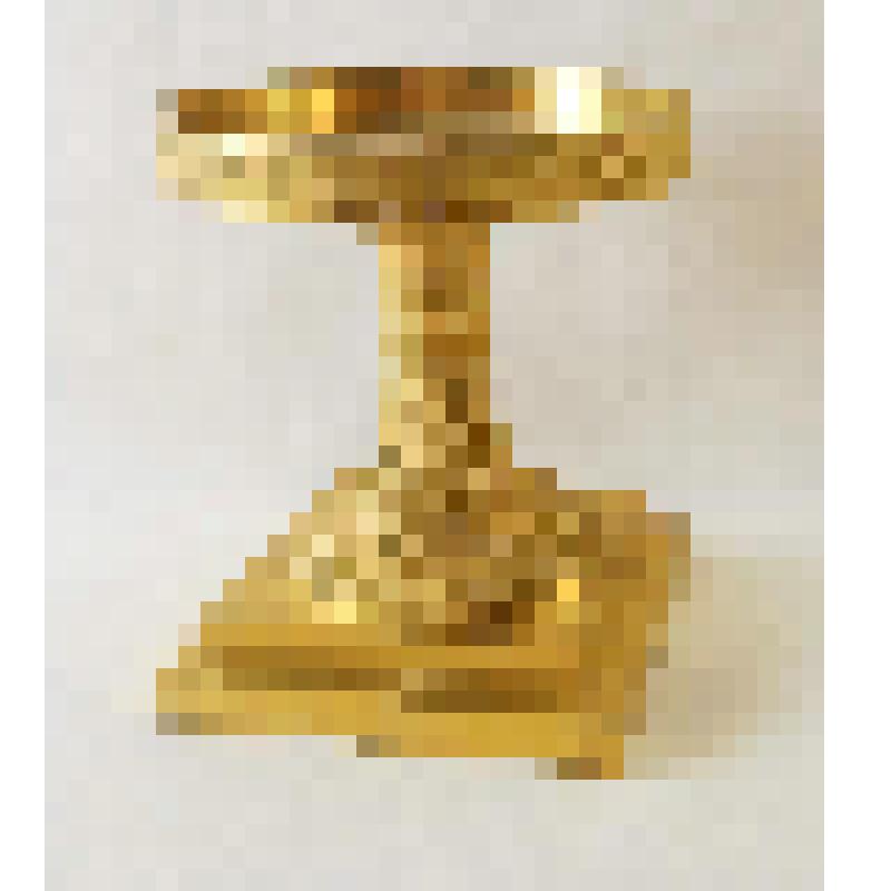 Подставка в виде тарелки на ножке