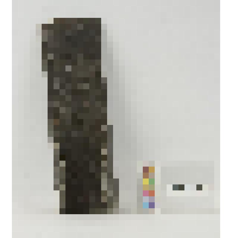 Топор железный с несомкнутой втулкой