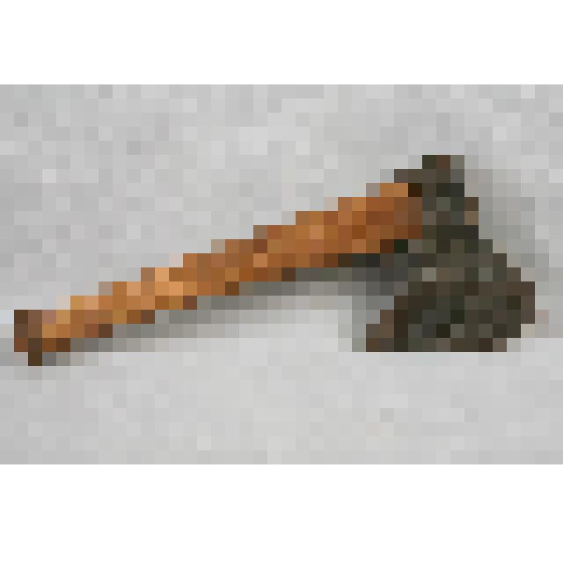 Топор плотницкий