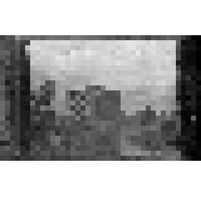 Полуразрушенное здание