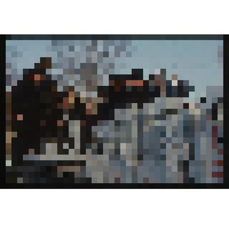 Диапозитив. М.Я. Макагон среди молодежи