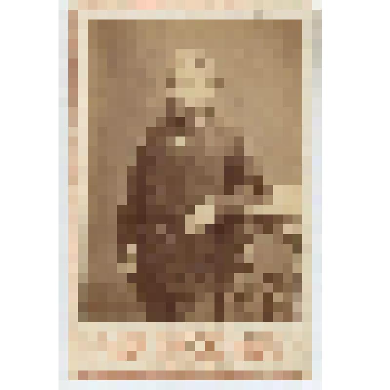Фотография. Слатин Илья Ильич(1845-1931) - выдающийся музыкальный деятель, создатель Харьковского отделения ИРМО (1871) и директор Харьковского отделения РМО. 3/4 вправо, поколенный (стоит). С автографом на обороте