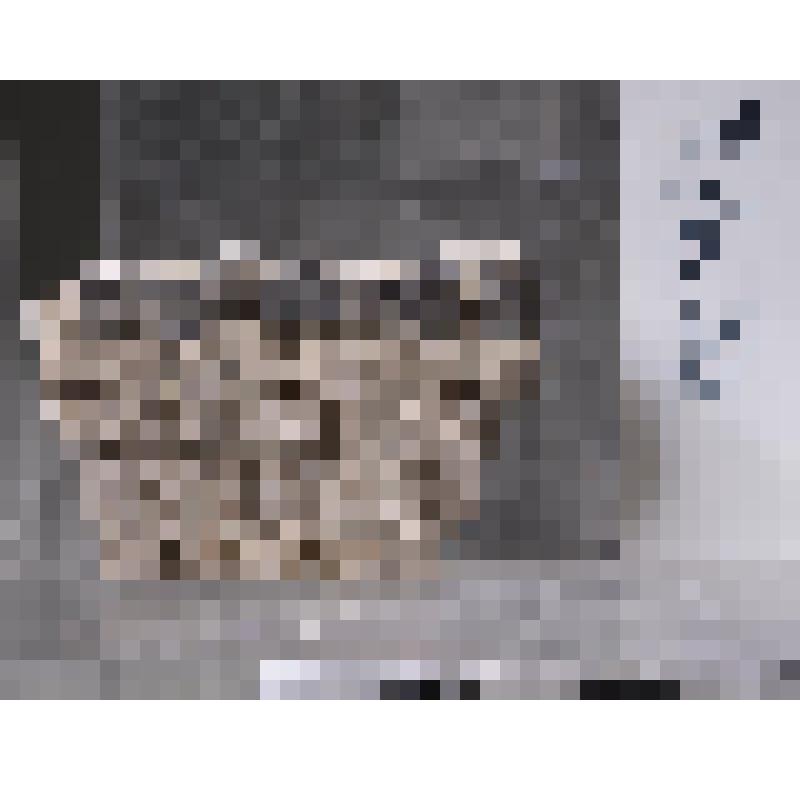 Фрагмент белого мозаичного пола с черной полосой