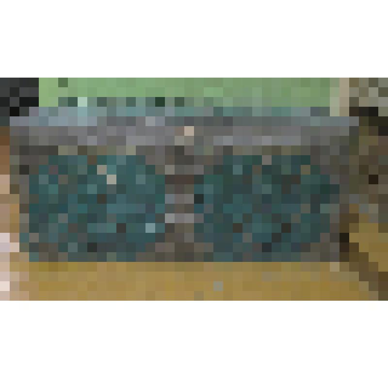 Сундук, окованный железом