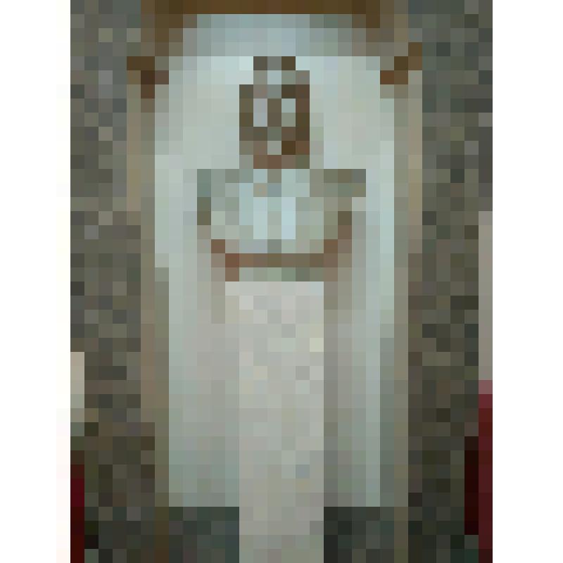 Бюст М. Уметбаева