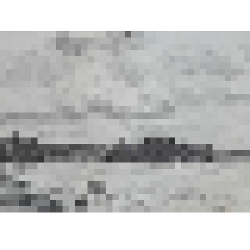 Камни у берега