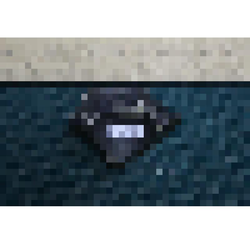 Фрагмент стенки стеклянного сосуда