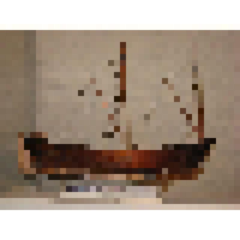 Модель. Карбас весновальный на подставке