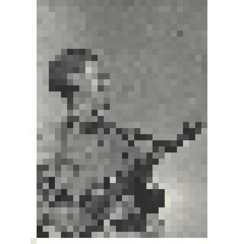 Фотографии. Фото ч/б, погрудное. Герой Советского Союза Петр Болото - бронебойщик, подбивший за один день под Сталинградом 15 фашистских танков, 1942 г