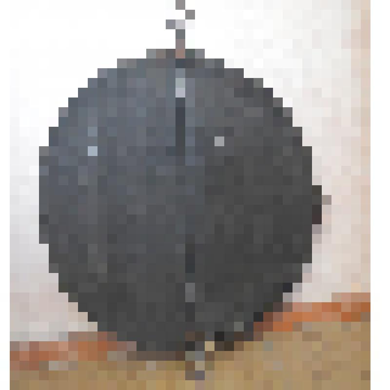 Знак навигационный круглой формы с металлической осью и оправой по периметру ромба. Выдан со склада Подтесовской РЭБ флото под руководством начальника 4-го цеха Бегунович Н.А. и подарен музею