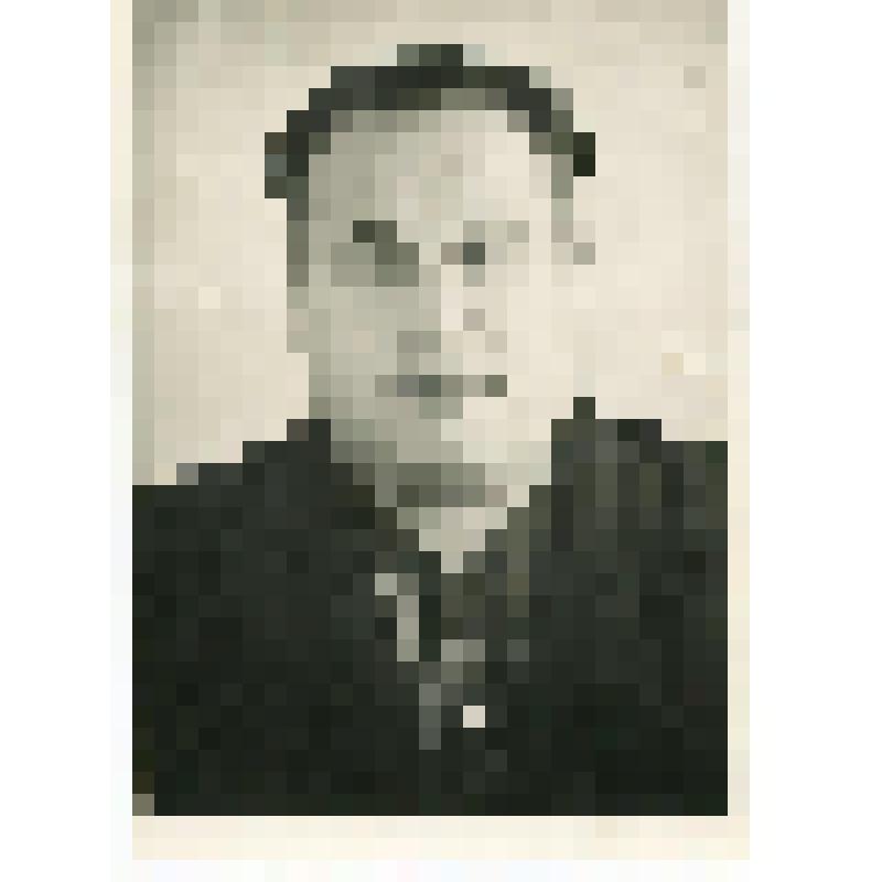 Фотография. Отекин Виктор Павлович, инженер Емуртлинской МТС