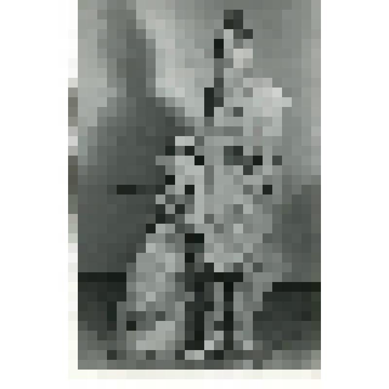 Фотография. Рост, фас, Рама, около него на коленях его жена. "Рамаяна" (пост. В. Колесаев, худ. Б. Кноблок). Москва, Центральный детский театр