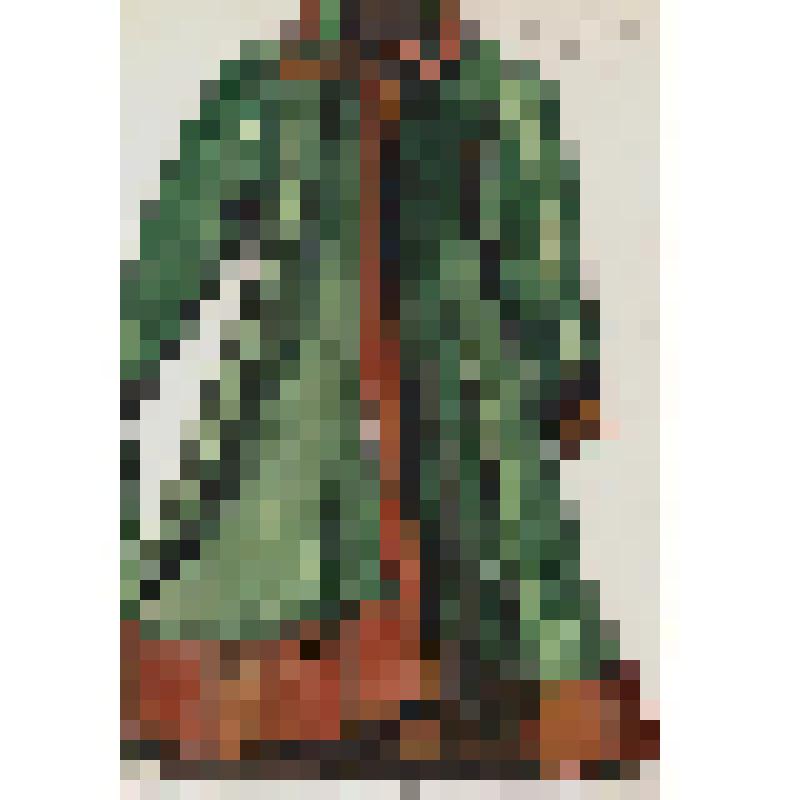 Зарисовка костюма. Из альбома "Модели одежды и дополнения к ним в характере народного искусства из оленьих шкур, камуса и замши"