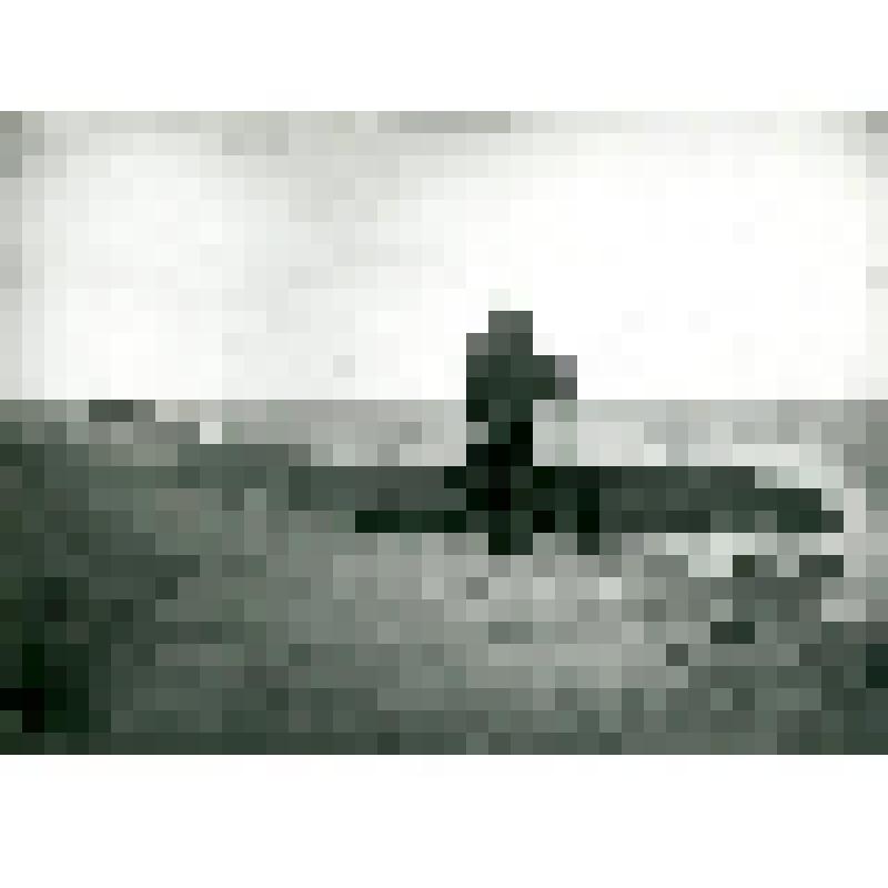 Фотография. Якут-промышленник около ветки. Дельта р. Лены