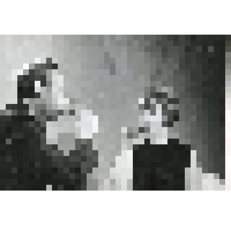 Фотография черно-белая. Сцена "В ресторане" из спектакля "Варшавская мелодия"