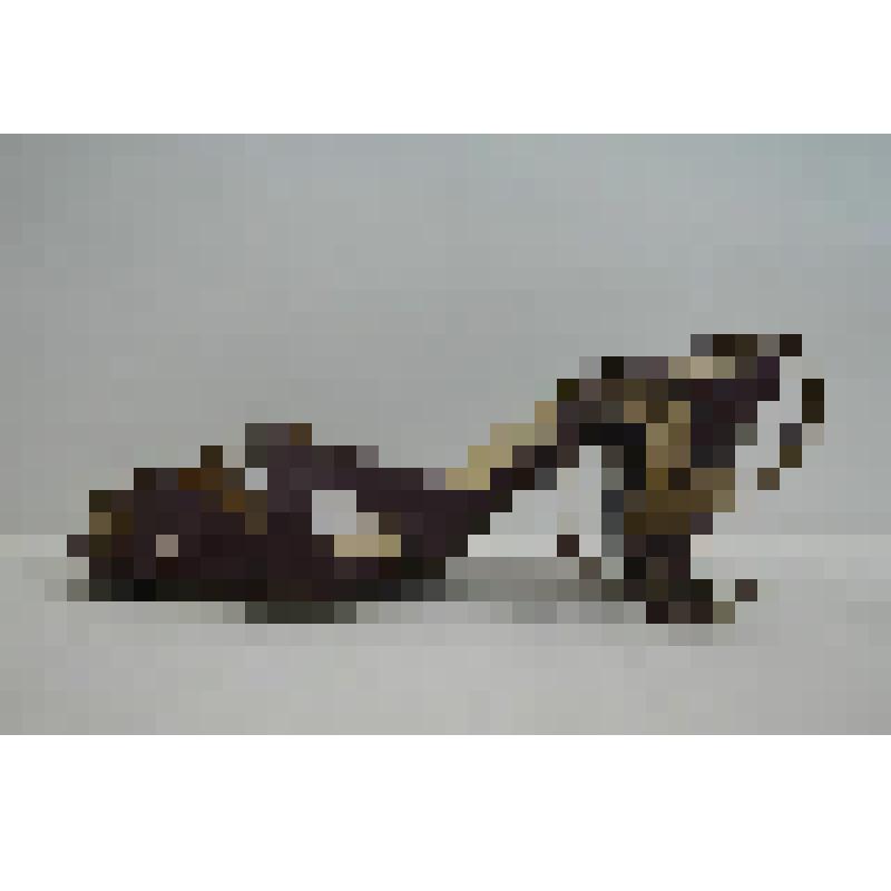 Босоножки женские кожаные лилового цвета