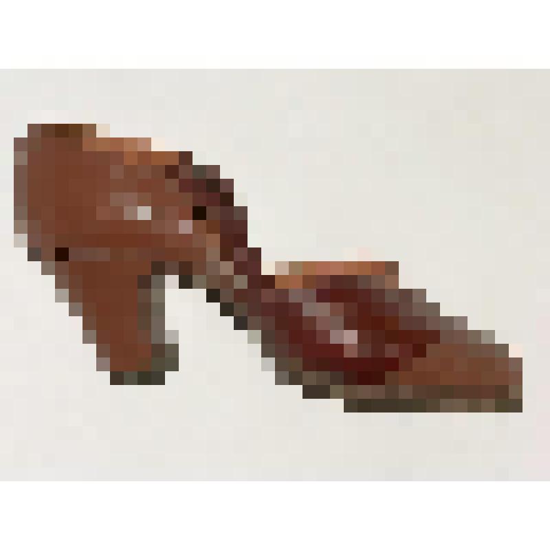 Туфля женская коричневая на толстом каблуке, с ремешком, вырезом на носке, правая