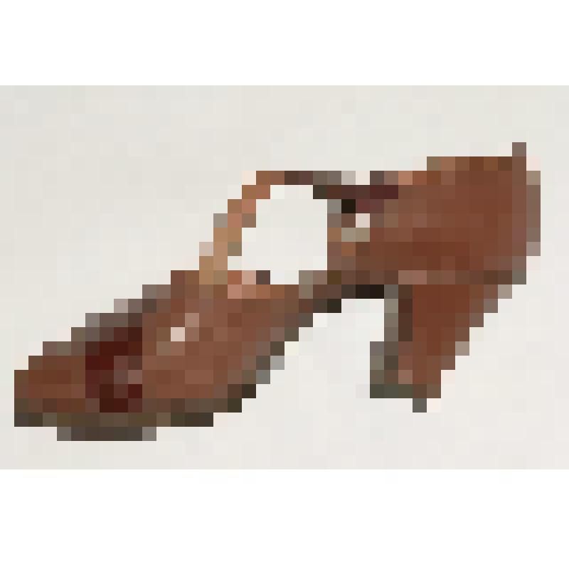 Туфля женская коричневая на толстом каблуке, с ремешком, вырезом на носке, правая