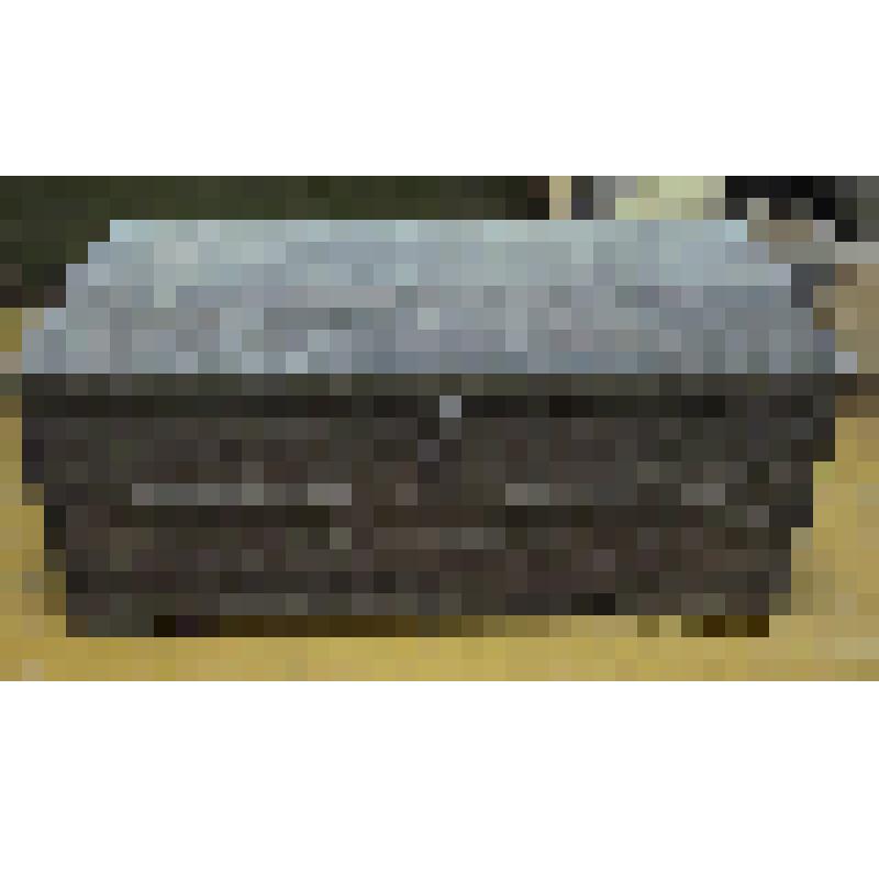 Сундук, окованный железом