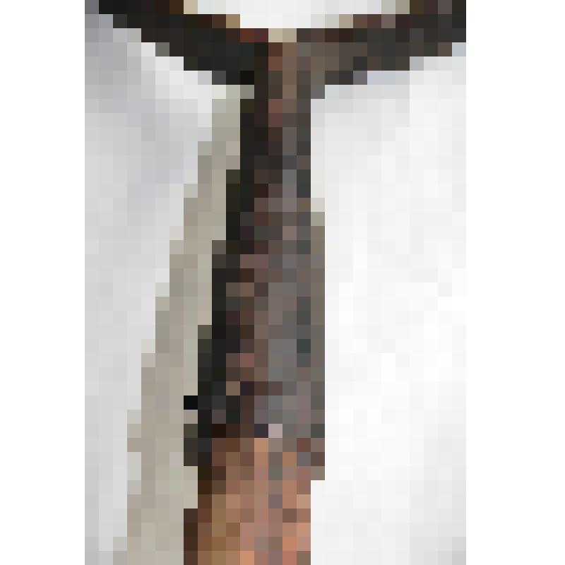 Домашняя хозяйственная утварь из дерева и металла. Ухват из металла с деревянной ручкой