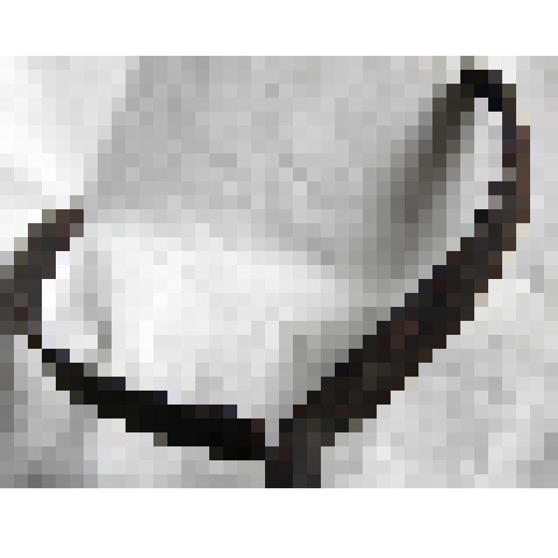 Домашняя хозяйственная утварь из дерева и металла. Ухват из металла с деревянной ручкой