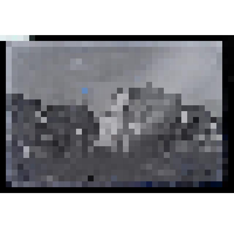 Негатив стеклянный. Городская площадь, в центре бюст В.И.Ленина