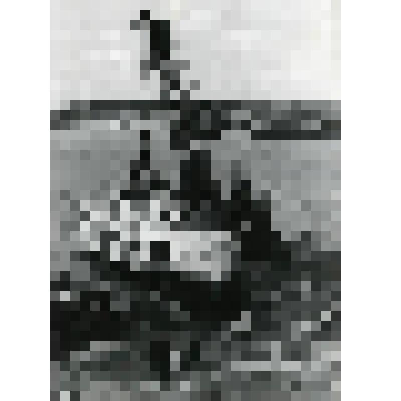 Фотография. Подготовка к спуску на воду нового теплохода М-221, доставленного с р. Камы