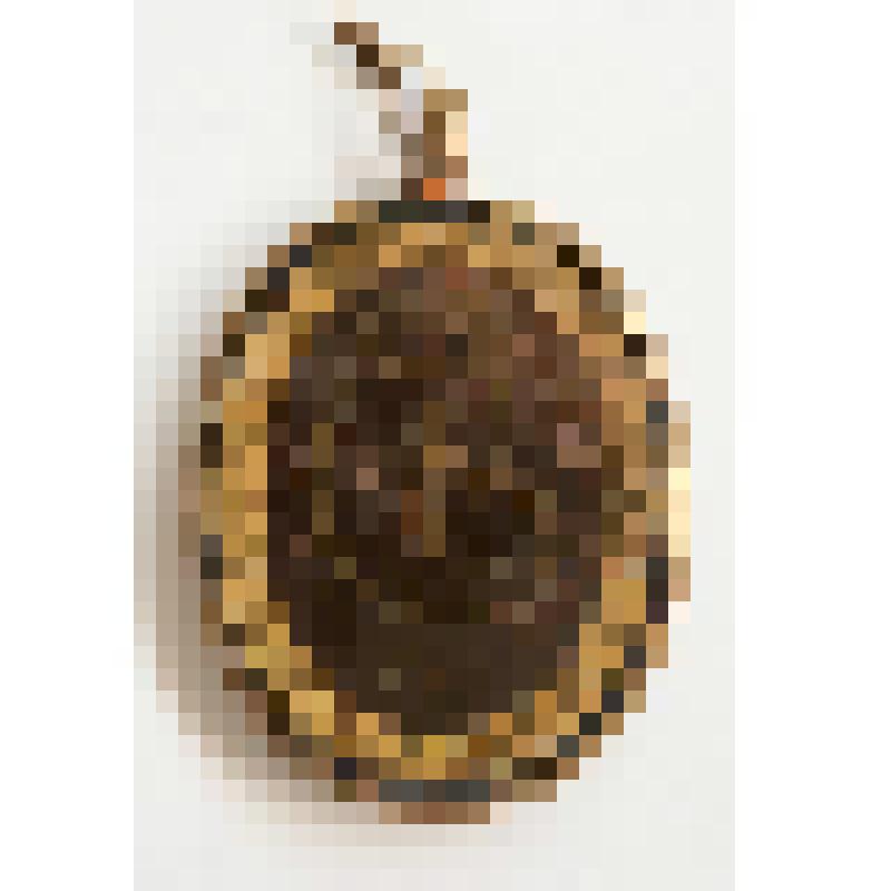 Миниатюра. "Мужской портрет в овале, украшенный военными атрибутами и лавровым венком"