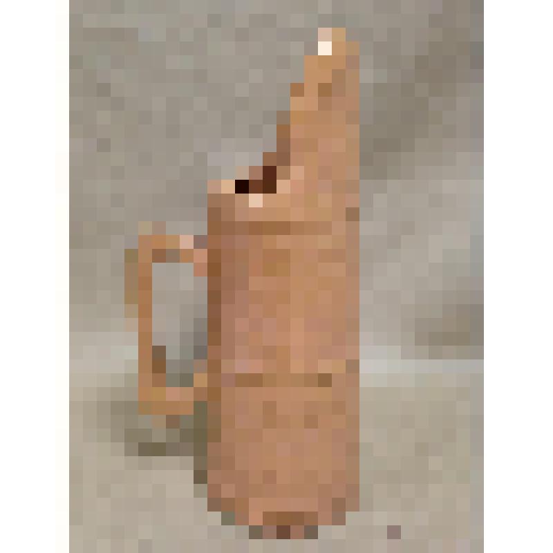 Сувенир - глиняный сосуд с ручкой коричневого цвета с национальным орнаментом