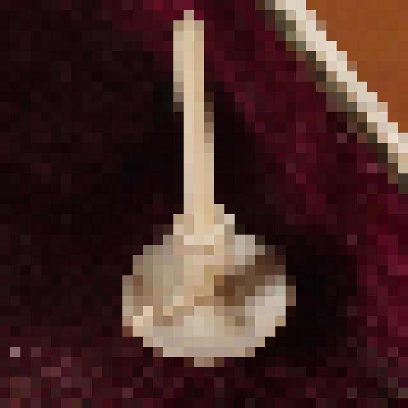 Коробка с костяными бирюльками: ступка и толкушка (?)