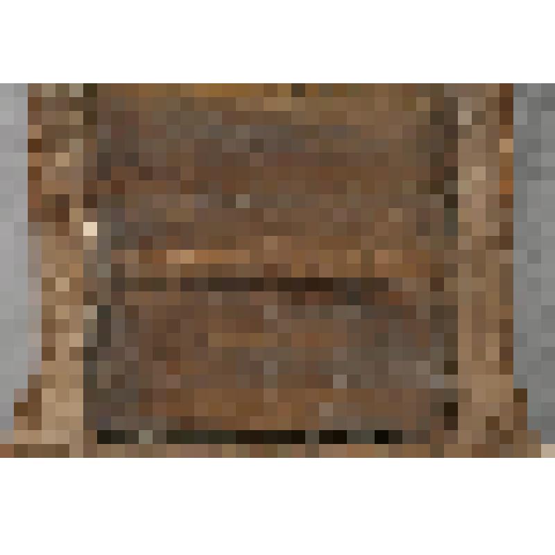 Зеркало в резной раме