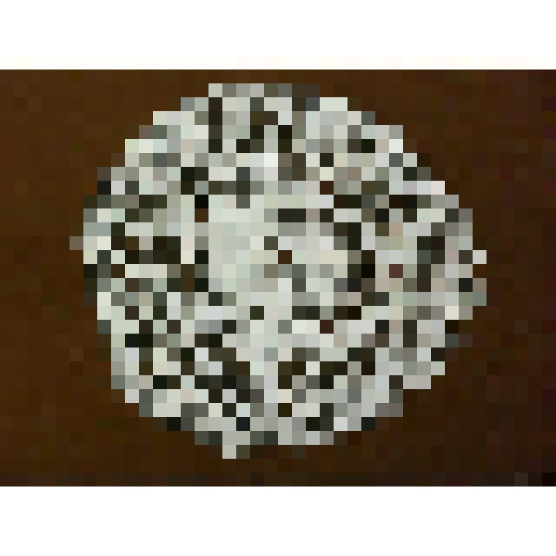 Накидка ажурная на абажур электрической настольной лампы