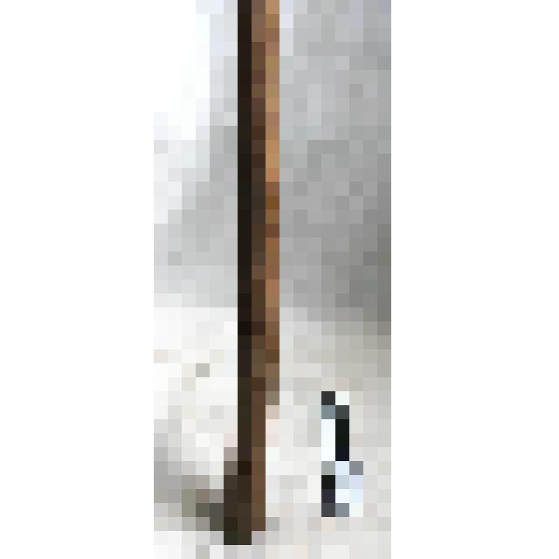 Домашняя хозяйственная утварь из дерева и металла. Сковородник из металла и дерева