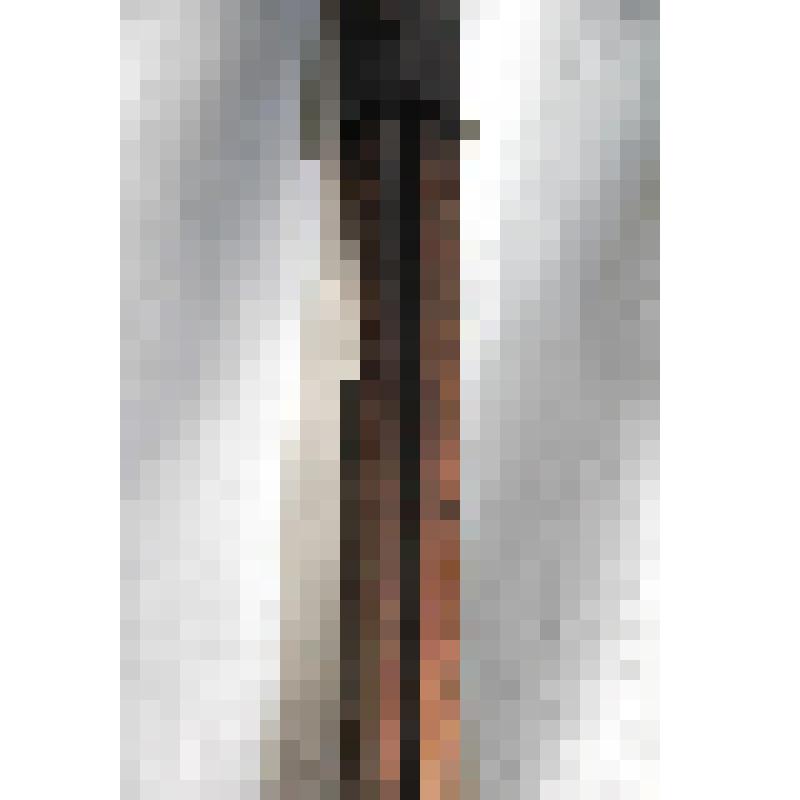 Домашняя хозяйственная утварь из дерева и металла. Сковородник из металла и дерева