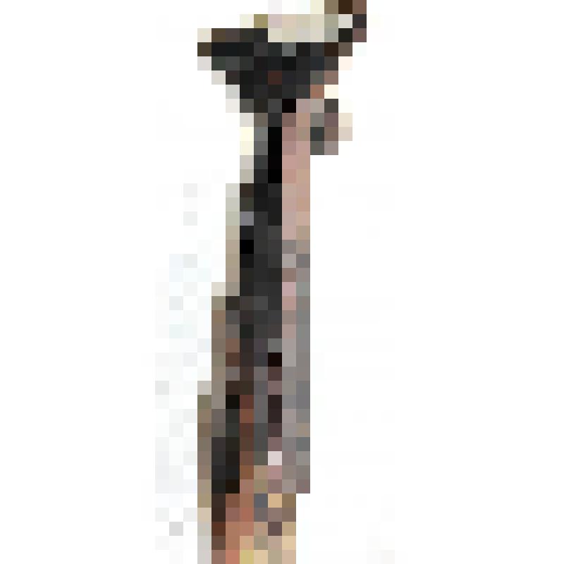 Домашняя хозяйственная утварь из дерева и металла. Сковородник из металла и дерева