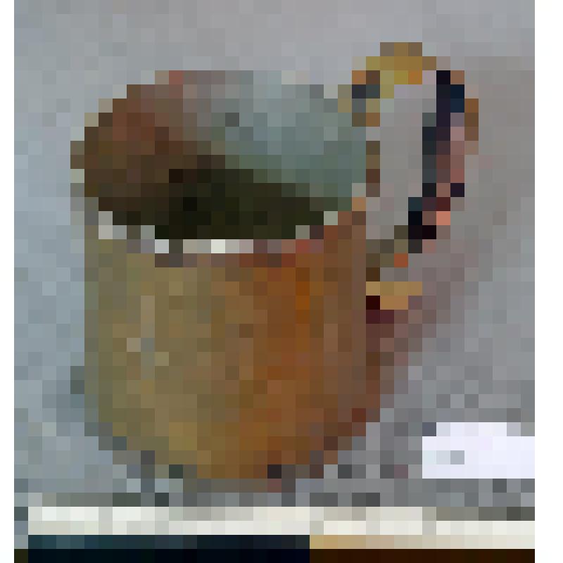 Сосуд цилиндрической формы на низкой подставке с подъемной крышкой