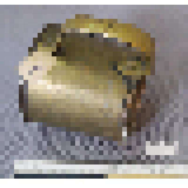 Сосуд цилиндрической формы на низкой подставке с подъемной крышкой