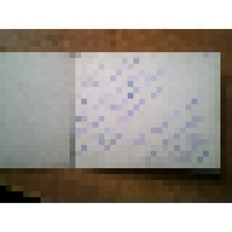 Открытка двойная с разворотом. На лицевой стороне изображен букет цветов, внутри написан текст поздравления