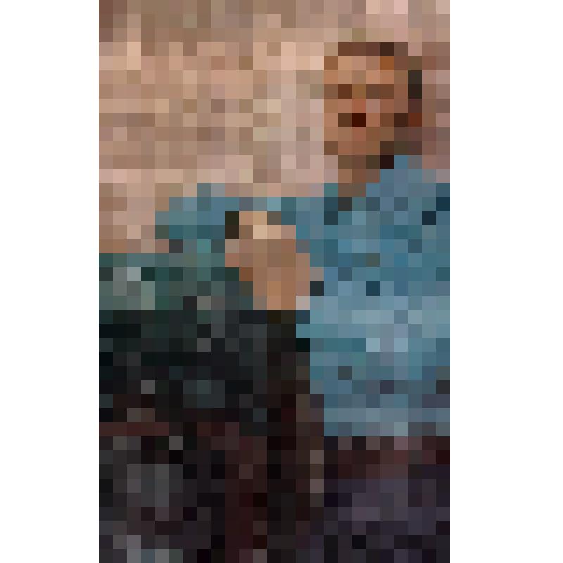 Открытка иллюстрированная  фотографическая "Заслуженный артист РСФСР. Лауреат Государственной премии Сергей Шакуров" // Коллекция цветных открыток с портретами актеров советского кино. Издание бюро пропаганды советского киноискусства
