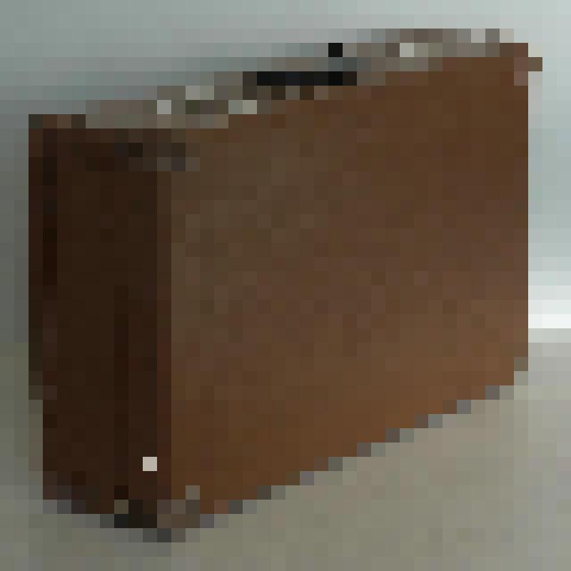 Чемодан дерматиновый бежевый