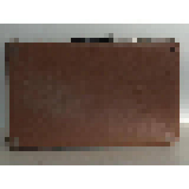 Чемодан дерматиновый бежевый