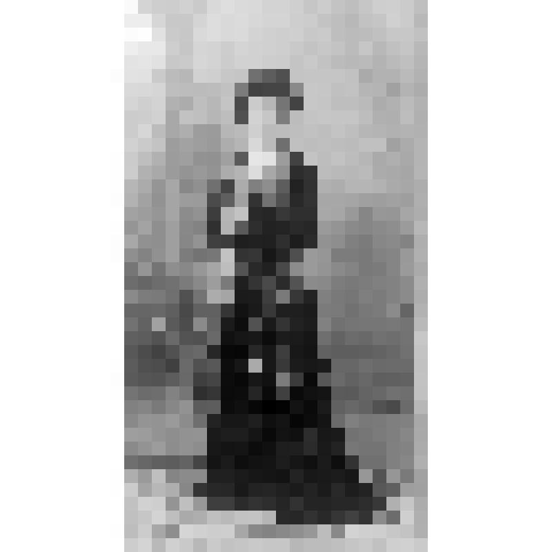 Негатив. Оленина д' Альгейм М.А. 
Певица (меццо-сопрано). Рост, 1/3 вправо