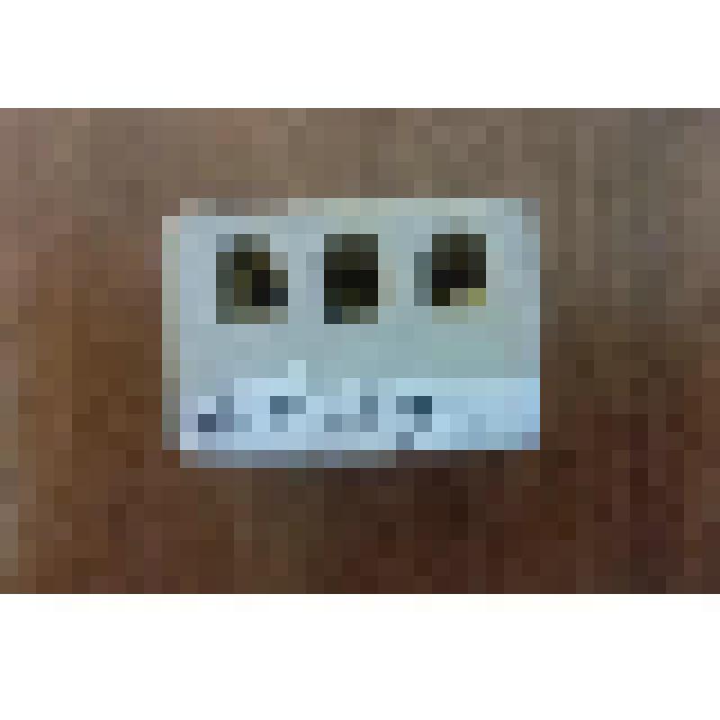 Прибор из керамики белого цвета -модель для обучения чтения по Брайлю, принадлежал Саранчину К