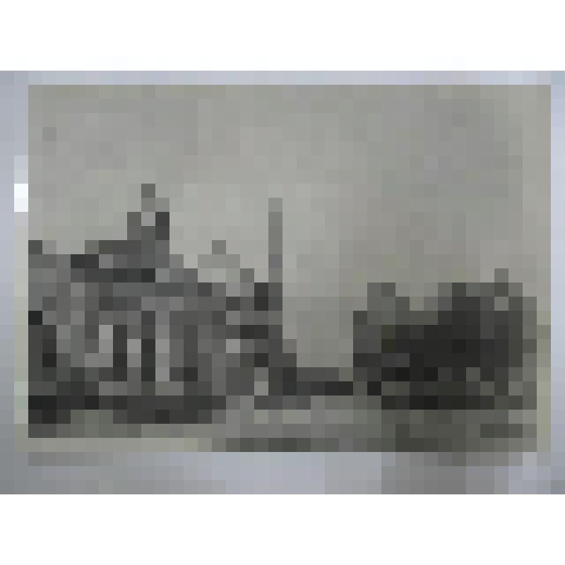 Пятницкие ворота. Кремль. 1525-1531 гг. Московская  обл., г. Коломна. Кремль. Пятницкая башня (1525-1531 гг) и Воздвиженская церковь, 1832-1837 гг. Вид с юго-запада. Слева одноэтажный жилой дом (втор.четв.XIX в)