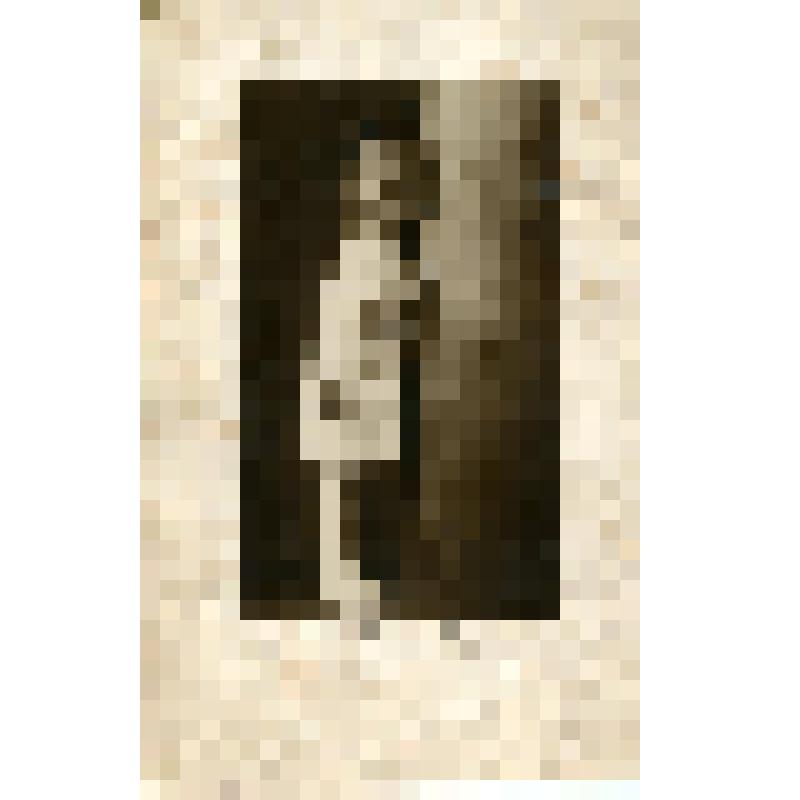 Портрет девочки в белом платье. На паспарту. Фотография